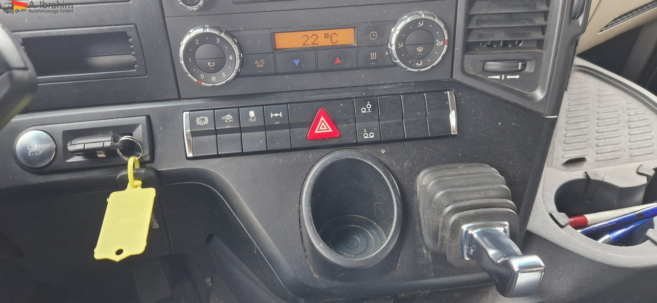 Mercedes-Benz DB 2542 Scheckheft gepflegt bei Mercedes, Euro 5 - Kamion za prevoz kontejnera/ Kamion sa promenjivim sandukom: slika 4 Mercedes-Benz DB 2542 Scheckheft gepflegt bei Mercedes, Euro 5 - Kamion za prevoz kontejnera/ Kamion sa promenjivim sandukom: slika 4