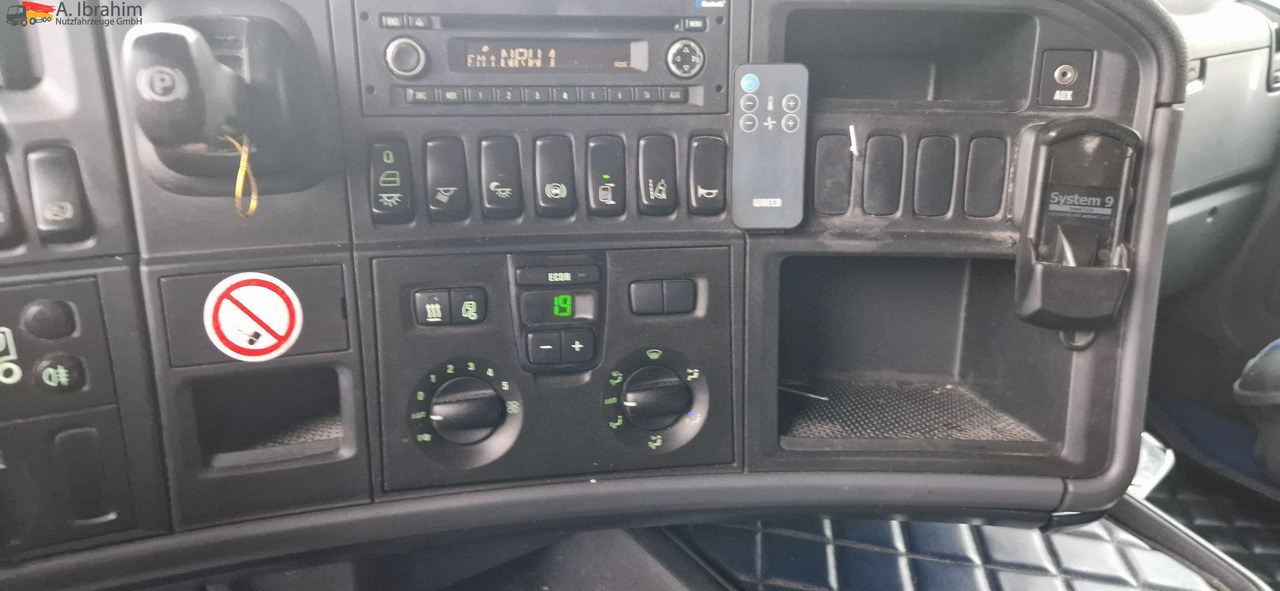 Scania R410 Retarder, Klima, Standklima Top Zustand!! - Kamion sa ceradom: slika 3 Scania R410 Retarder, Klima, Standklima Top Zustand!! - Kamion sa ceradom: slika 3