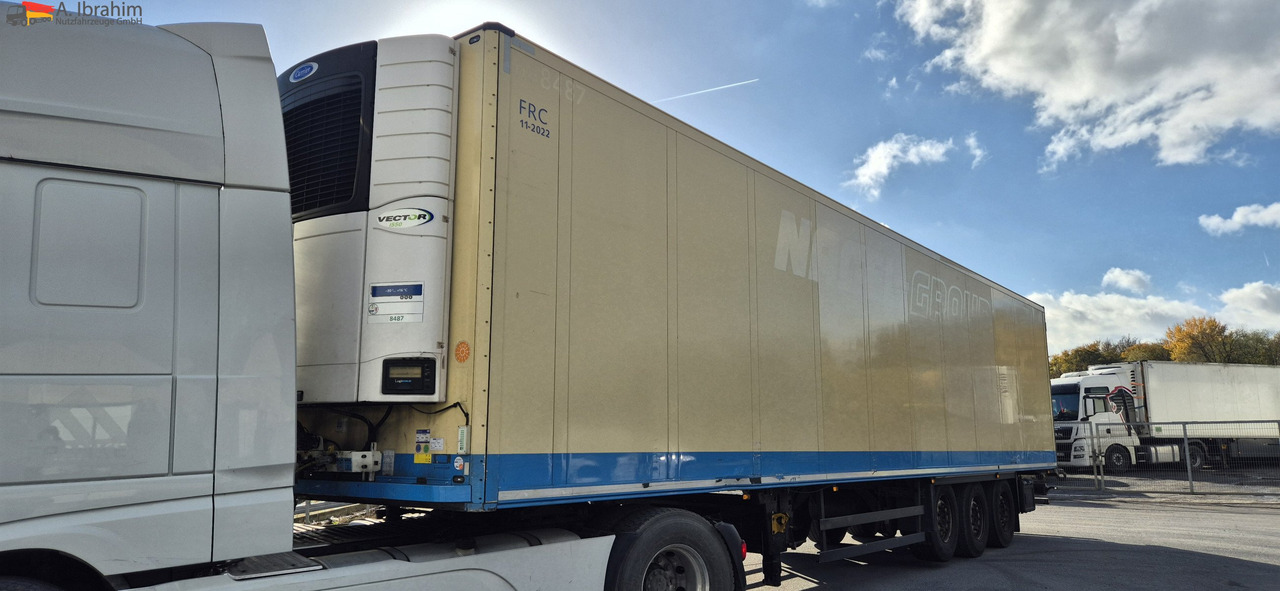 Schmitz SKO24 Carrier Vector 1550 reparierter Schaden Stütze links - Poluprikolica hladnjače: slika 1 Schmitz SKO24 Carrier Vector 1550 reparierter Schaden Stütze links - Poluprikolica hladnjače: slika 1