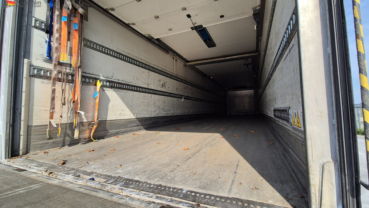 Schmitz SKO24 Frigoblock, LBW, Zustand sehr sauber Lenkachse, Liftachse - Poluprikolica hladnjače: slika 3 Schmitz SKO24 Frigoblock, LBW, Zustand sehr sauber Lenkachse, Liftachse - Poluprikolica hladnjače: slika 3