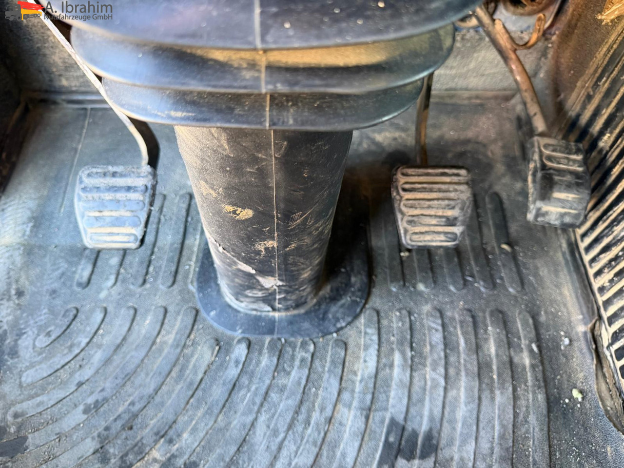 MAN 26.464 6x4 | Retarder | Klima | Schaltgetriebe | 3 Pedals - Tegljač: slika 3 MAN 26.464 6x4 | Retarder | Klima | Schaltgetriebe | 3 Pedals - Tegljač: slika 3