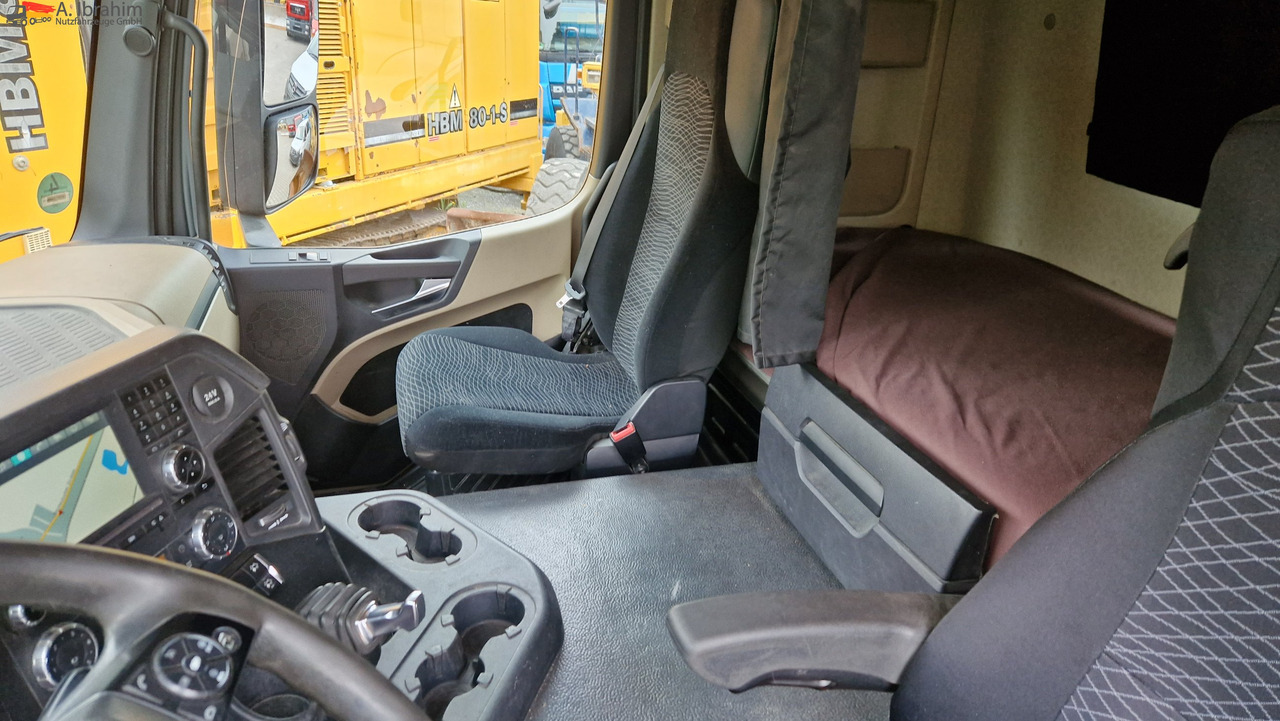 Mercedes-Benz 1840 Actros, 3x vorhanden, identisch deutsche Fahrzeuge einsatzbereit - Tegljač: slika 3 Mercedes-Benz 1840 Actros, 3x vorhanden, identisch deutsche Fahrzeuge einsatzbereit - Tegljač: slika 3