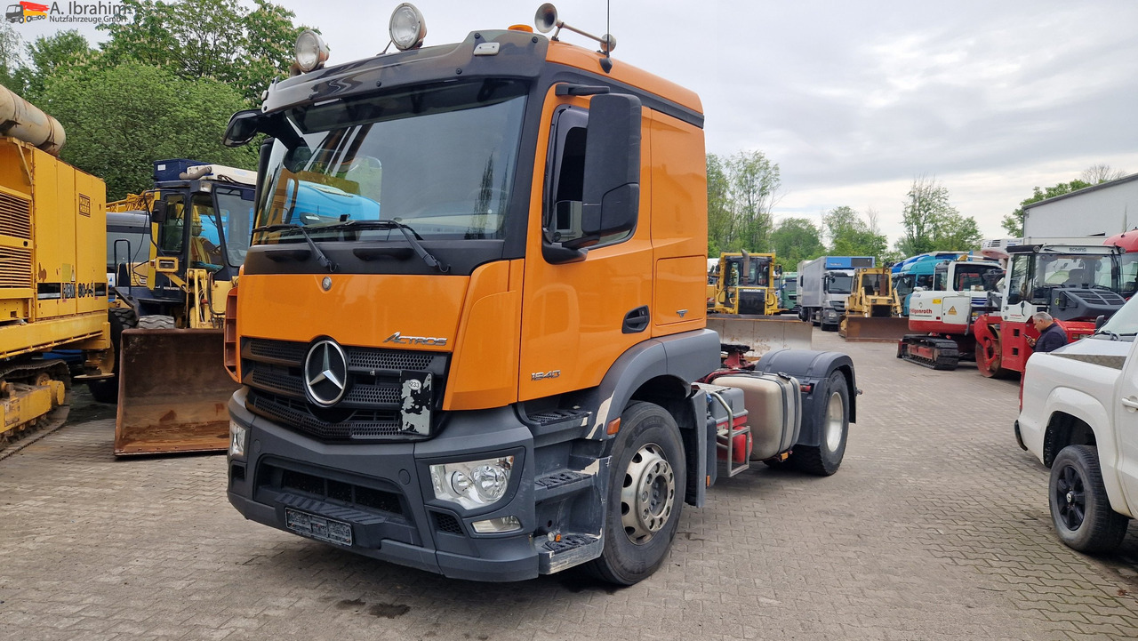 Mercedes-Benz 1840 Actros, 3x vorhanden, identisch deutsche Fahrzeuge einsatzbereit - Tegljač: slika 1 Mercedes-Benz 1840 Actros, 3x vorhanden, identisch deutsche Fahrzeuge einsatzbereit - Tegljač: slika 1
