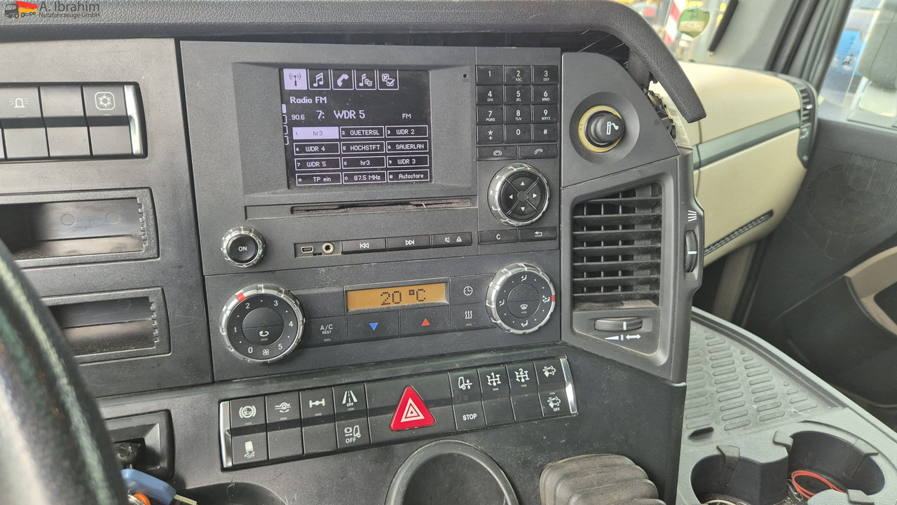 Mercedes-Benz 1840 mehrfach vorhanden - Tegljač: slika 2 Mercedes-Benz 1840 mehrfach vorhanden - Tegljač: slika 2