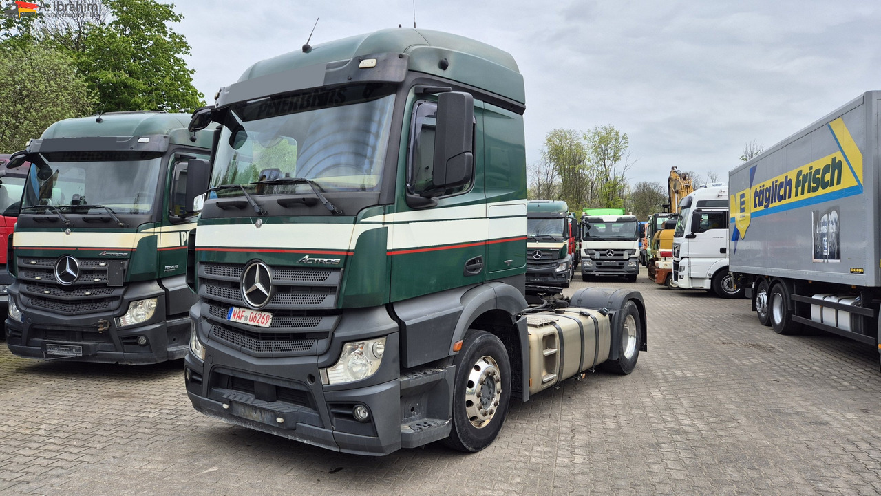 Mercedes-Benz 1840 mehrfach vorhanden - Tegljač: slika 1 Mercedes-Benz 1840 mehrfach vorhanden - Tegljač: slika 1