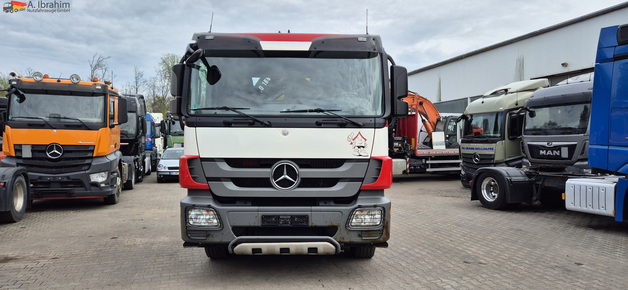 Tegljač Mercedes-Benz 1841 Kran HIAB 166Bj. 2016 Funk FB ,mp3: slika 8 Tegljač Mercedes-Benz 1841 Kran HIAB 166Bj. 2016 Funk FB ,mp3: slika 8