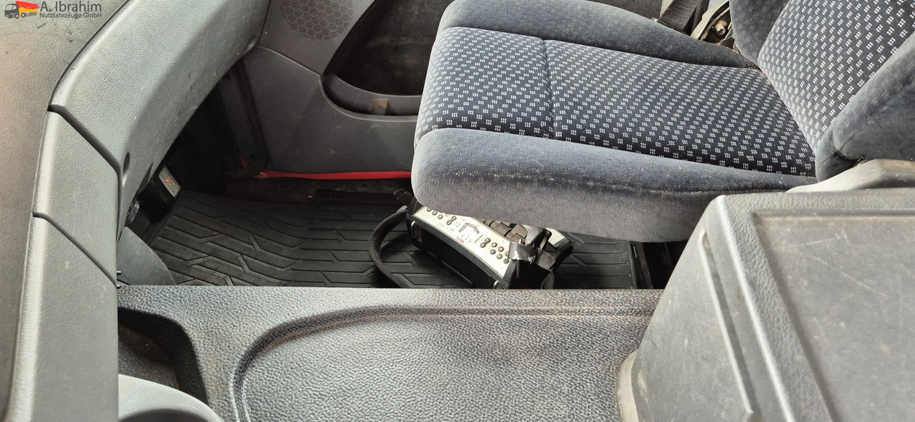 Tegljač Mercedes-Benz 1841 Kran HIAB 166Bj. 2016 Funk FB ,mp3: slika 5 Tegljač Mercedes-Benz 1841 Kran HIAB 166Bj. 2016 Funk FB ,mp3: slika 5