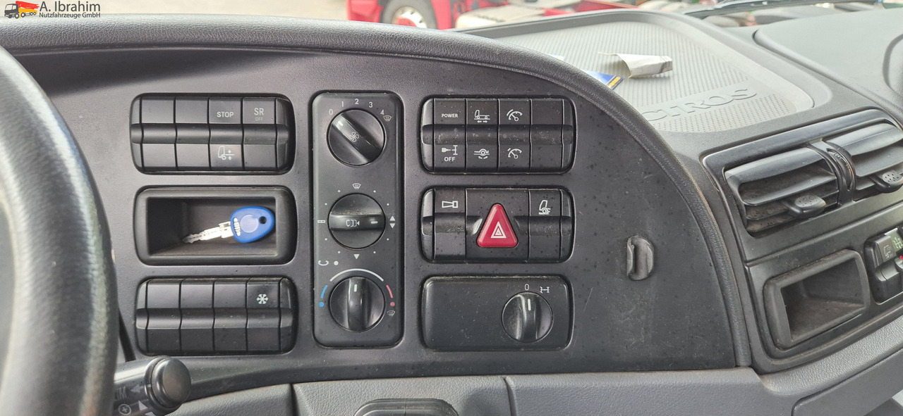 Tegljač Mercedes-Benz 1841 Kran HIAB 166Bj. 2016 Funk FB ,mp3: slika 15 Tegljač Mercedes-Benz 1841 Kran HIAB 166Bj. 2016 Funk FB ,mp3: slika 15