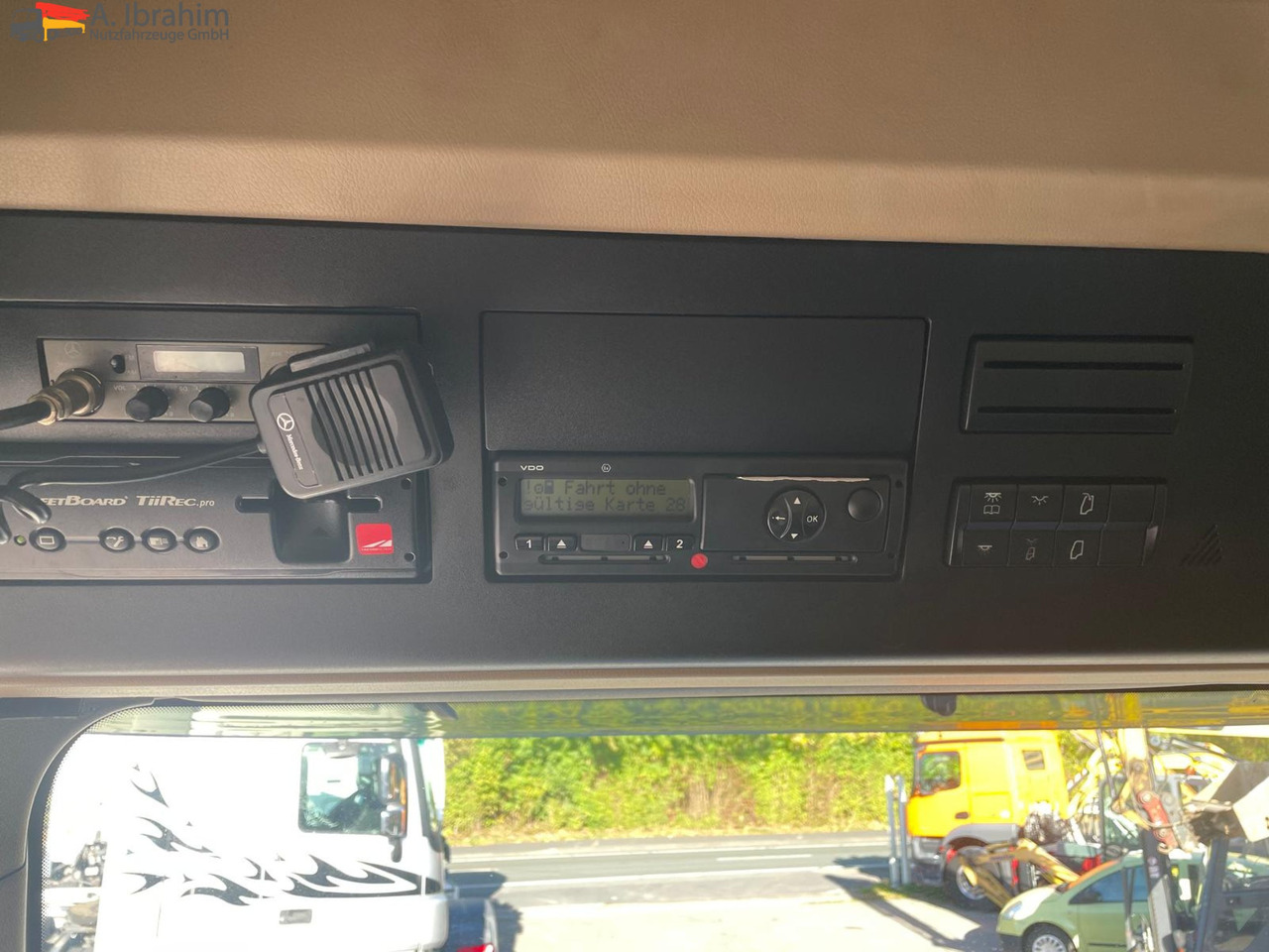 Mercedes-Benz 1842 LS Retarder Klima, Zustand gut, fehlerfrei deutsches Fahrzeug - Tegljač: slika 3 Mercedes-Benz 1842 LS Retarder Klima, Zustand gut, fehlerfrei deutsches Fahrzeug - Tegljač: slika 3