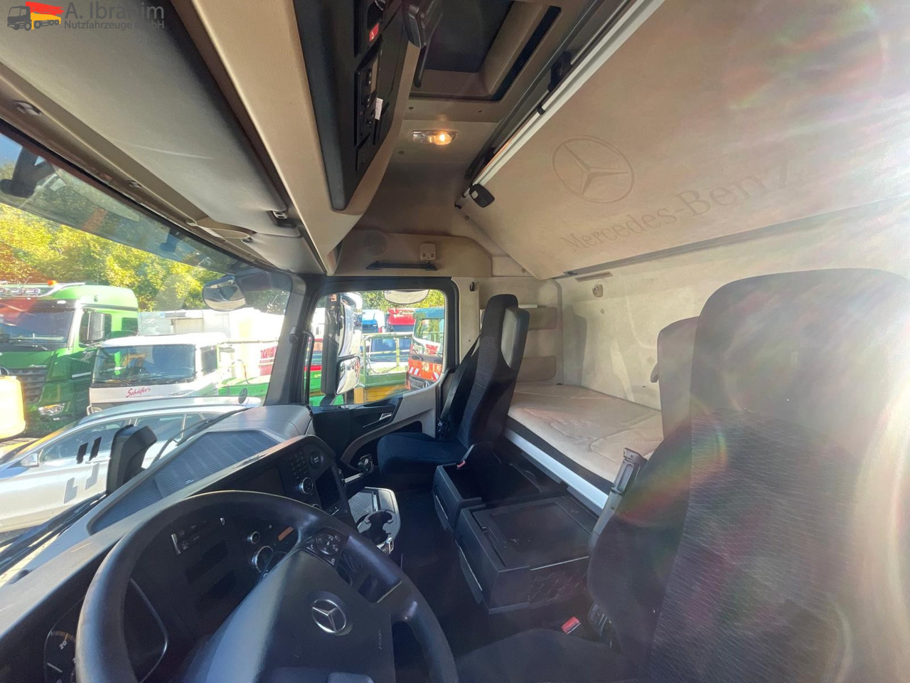 Mercedes-Benz 1842 LS Retarder Klima, Zustand gut, fehlerfrei deutsches Fahrzeug - Tegljač: slika 4 Mercedes-Benz 1842 LS Retarder Klima, Zustand gut, fehlerfrei deutsches Fahrzeug - Tegljač: slika 4