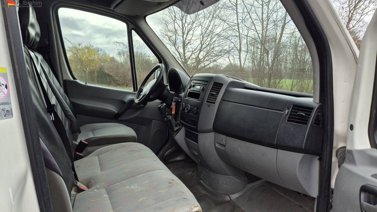 VW Crafter 2.5 Diesel Zustand gut - Furgon: slika 3 VW Crafter 2.5 Diesel Zustand gut - Furgon: slika 3
