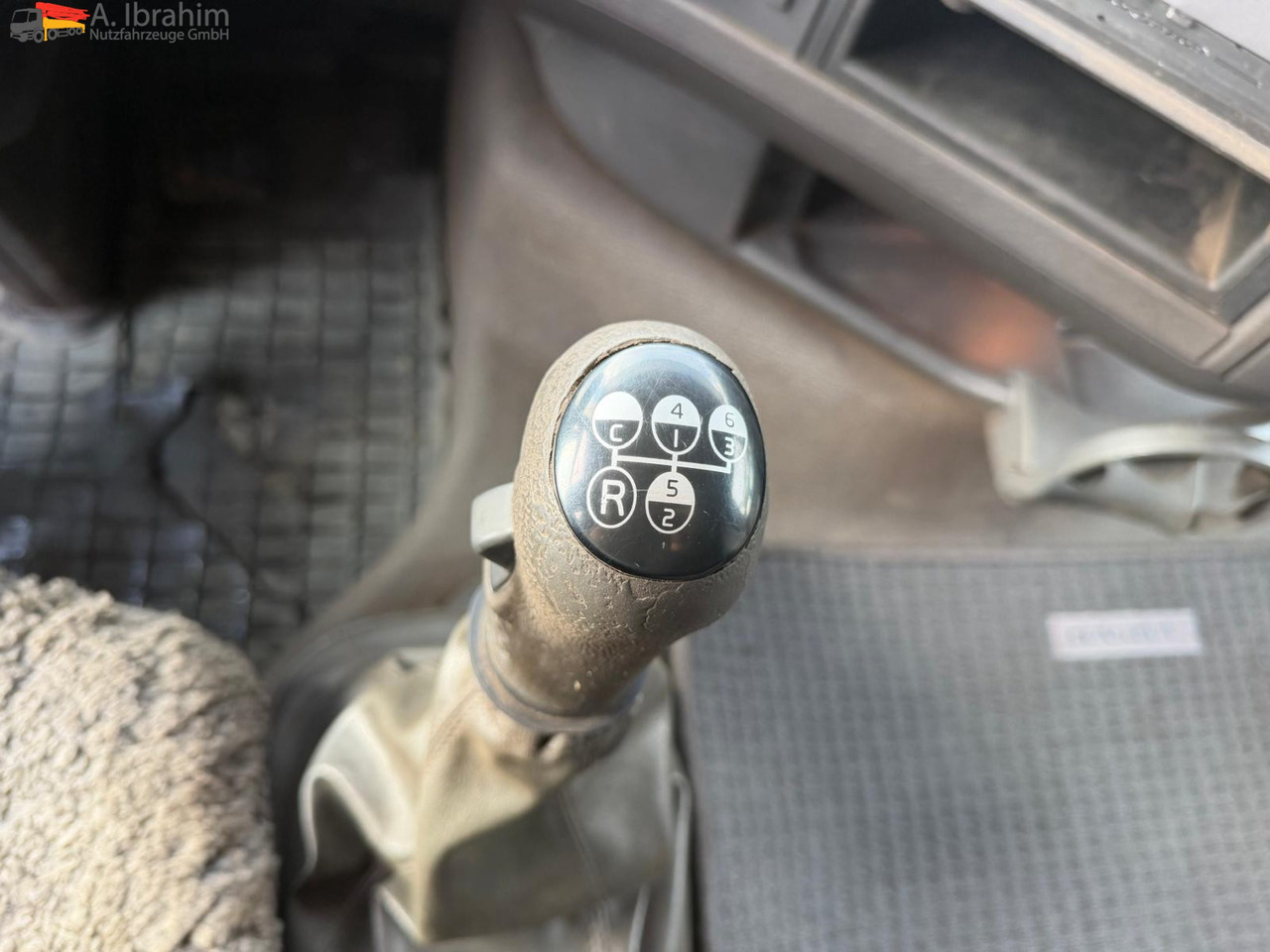 Volvo FH12-420 8x2 Fahrzeugpapiere Schweiz - Kamion sa hidrauličnom kukom: slika 3 Volvo FH12-420 8x2 Fahrzeugpapiere Schweiz - Kamion sa hidrauličnom kukom: slika 3