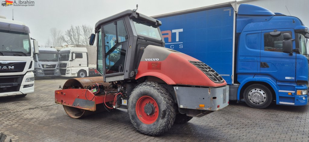 Volvo SD77 DX - Valjak: slika 1 Volvo SD77 DX - Valjak: slika 1