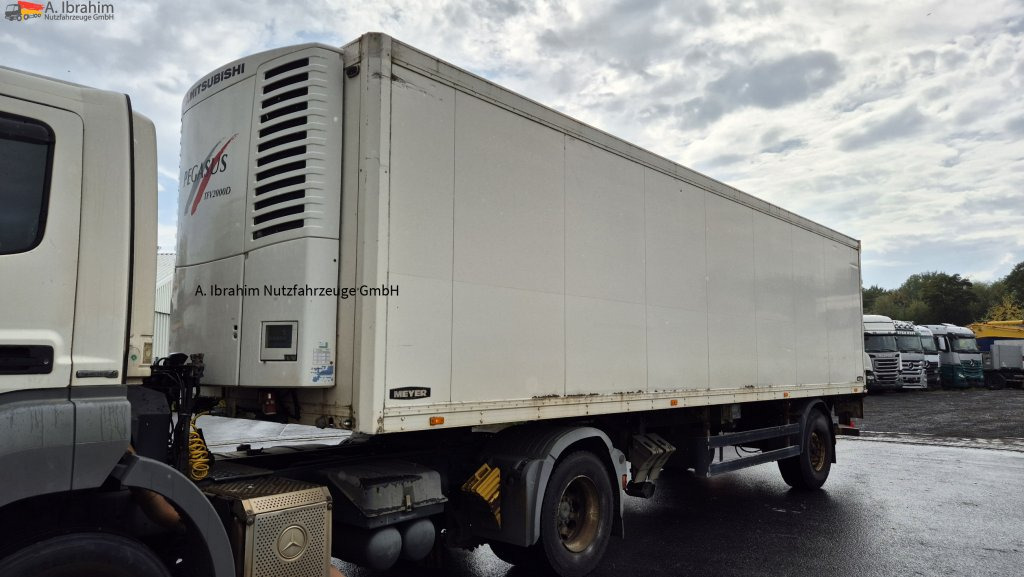 Wagen Meyer MSK 10 Mitsubishi TSV2000D - Poluprikolica hladnjače: slika 1 Wagen Meyer MSK 10 Mitsubishi TSV2000D - Poluprikolica hladnjače: slika 1