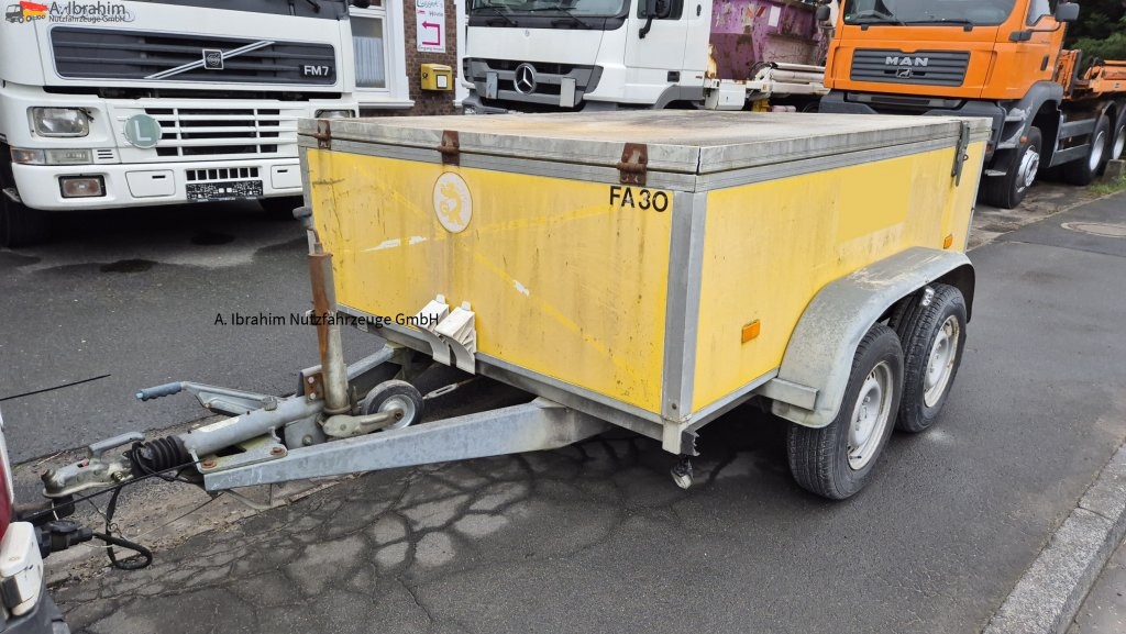 Wagenbouw Hapert K2700 Deichsel verstellbar - Prikolica sa zatvorenim sandukom: slika 1 Wagenbouw Hapert K2700 Deichsel verstellbar - Prikolica sa zatvorenim sandukom: slika 1
