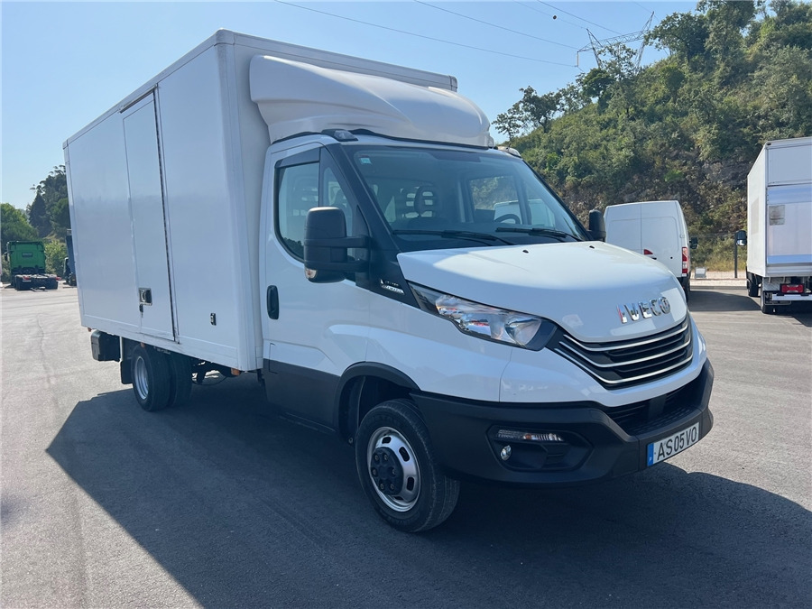 Iveco 35C16HA8 - Kamion sa zatvorenim sandukom: slika 3 Iveco 35C16HA8 - Kamion sa zatvorenim sandukom: slika 3
