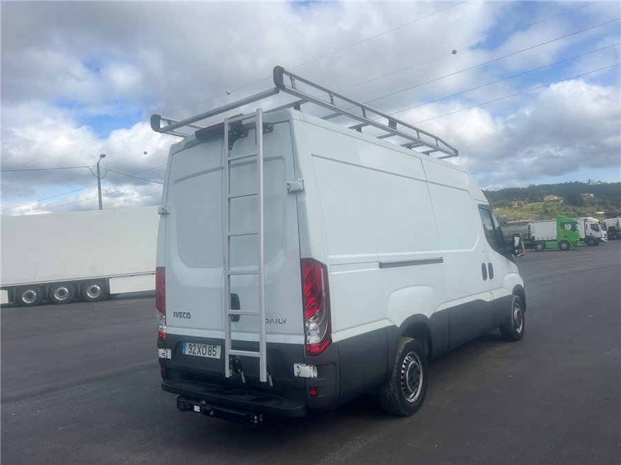 Iveco 35S16 - Furgon: slika 4 Iveco 35S16 - Furgon: slika 4