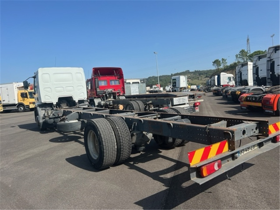 Renault HM 270.18 - Kamion sa golom šasijom i zatvorenom kabinom: slika 3 Renault HM 270.18 - Kamion sa golom šasijom i zatvorenom kabinom: slika 3