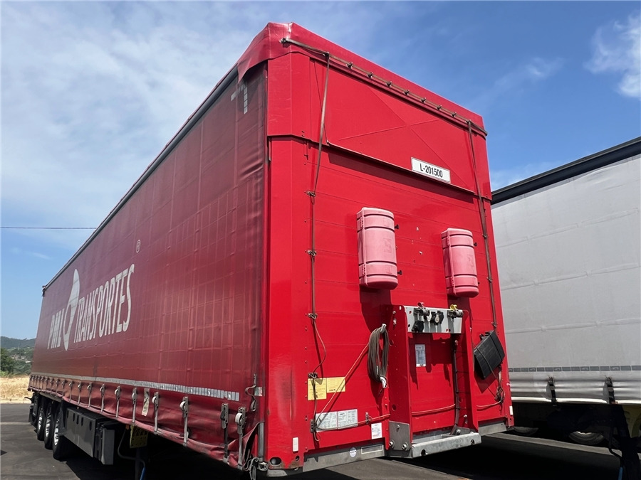 SCHMITZ CARGOBULL SCB-S3T TETO ELEVAR - Poluprikolica sa ceradom: slika 1 SCHMITZ CARGOBULL SCB-S3T TETO ELEVAR - Poluprikolica sa ceradom: slika 1