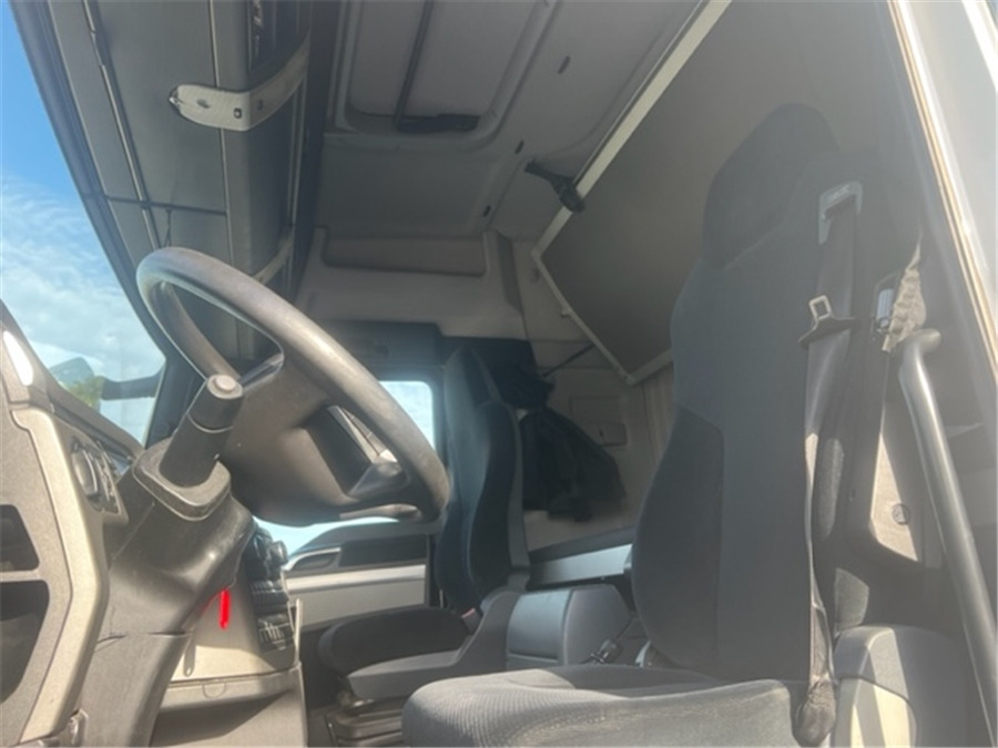 Interior photo 2: Tegljač MAN TGX 18.480 / RETARDE