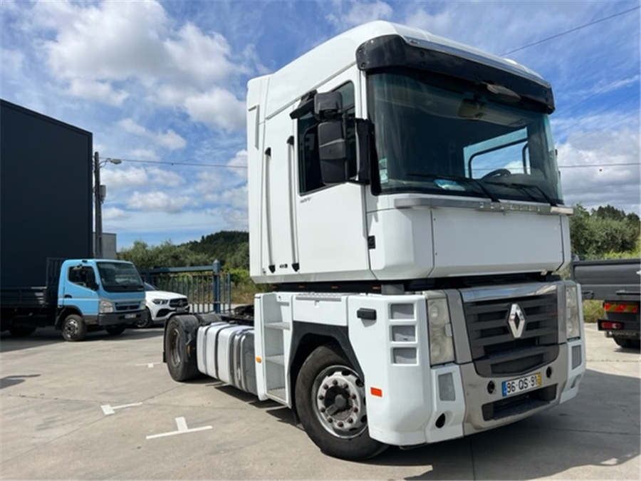 Renault AE 480 - Tegljač: slika 2 Renault AE 480 - Tegljač: slika 2