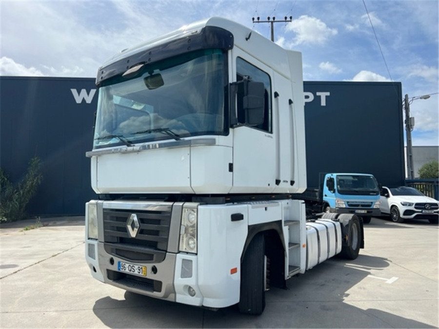 Renault AE 480 - Tegljač: slika 1 Renault AE 480 - Tegljač: slika 1