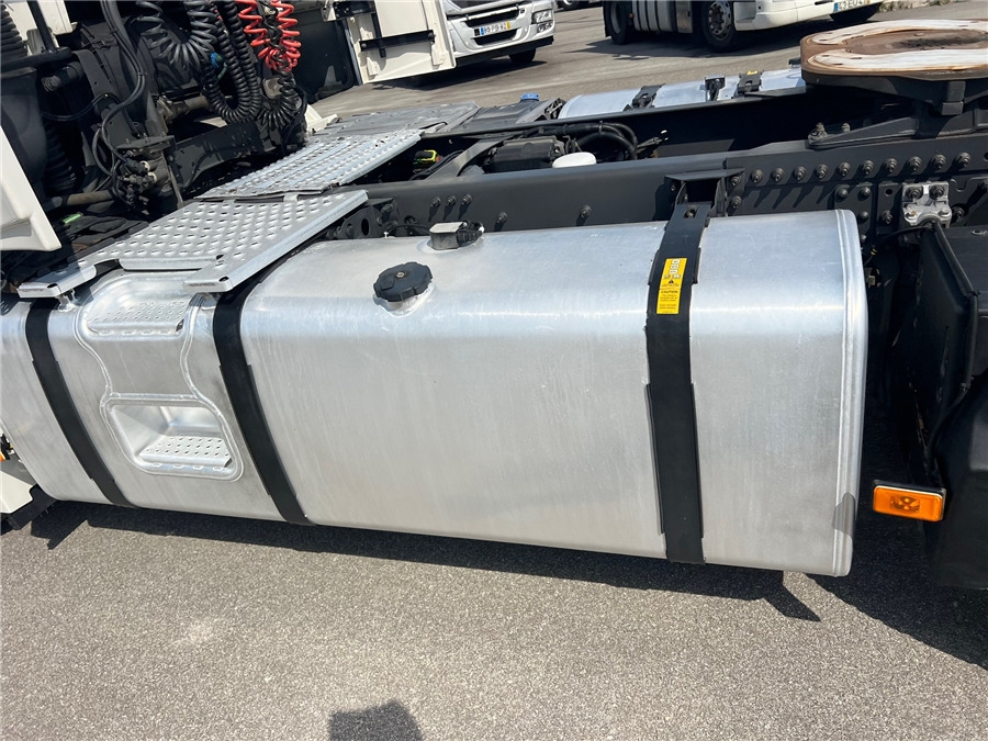 Tegljač Volvo FH 460 RETARDER/AIRPARKOLL: slika 11