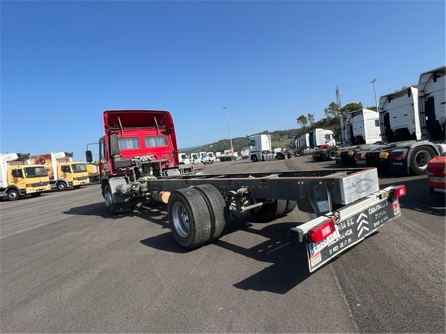 Volvo FL250 - Kamion sa golom šasijom i zatvorenom kabinom: slika 3 Volvo FL250 - Kamion sa golom šasijom i zatvorenom kabinom: slika 3