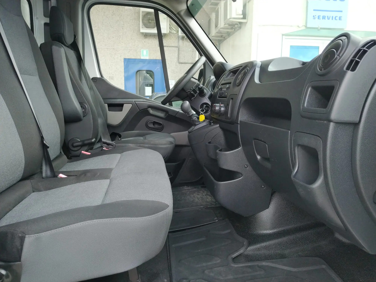 RENAULT MASTER L3XL T35 - Dostavno vozilo: slika 4 RENAULT MASTER L3XL T35 - Dostavno vozilo: slika 4