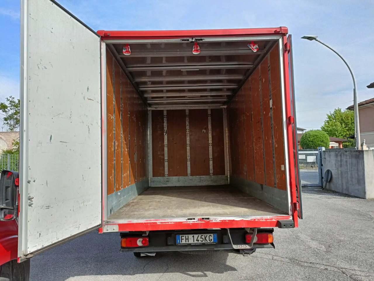 FIAT DUCATO BOX - Dostavno vozilo sa zatvorenim sandukom: slika 4 FIAT DUCATO BOX - Dostavno vozilo sa zatvorenim sandukom: slika 4