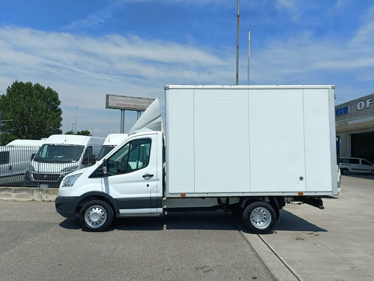 FORD TRANSIT FURGONATO BOX - Dostavno vozilo sa zatvorenim sandukom: slika 5 FORD TRANSIT FURGONATO BOX - Dostavno vozilo sa zatvorenim sandukom: slika 5
