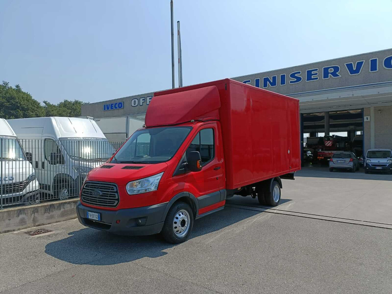 FORD TRANSIT FURGONATO BOX - Dostavno vozilo sa zatvorenim sandukom: slika 3 FORD TRANSIT FURGONATO BOX - Dostavno vozilo sa zatvorenim sandukom: slika 3