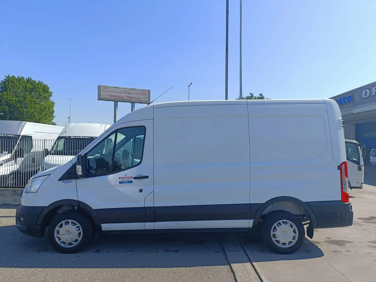 FORD TRANSIT FURGONE STANDARD - Furgon: slika 4 FORD TRANSIT FURGONE STANDARD - Furgon: slika 4
