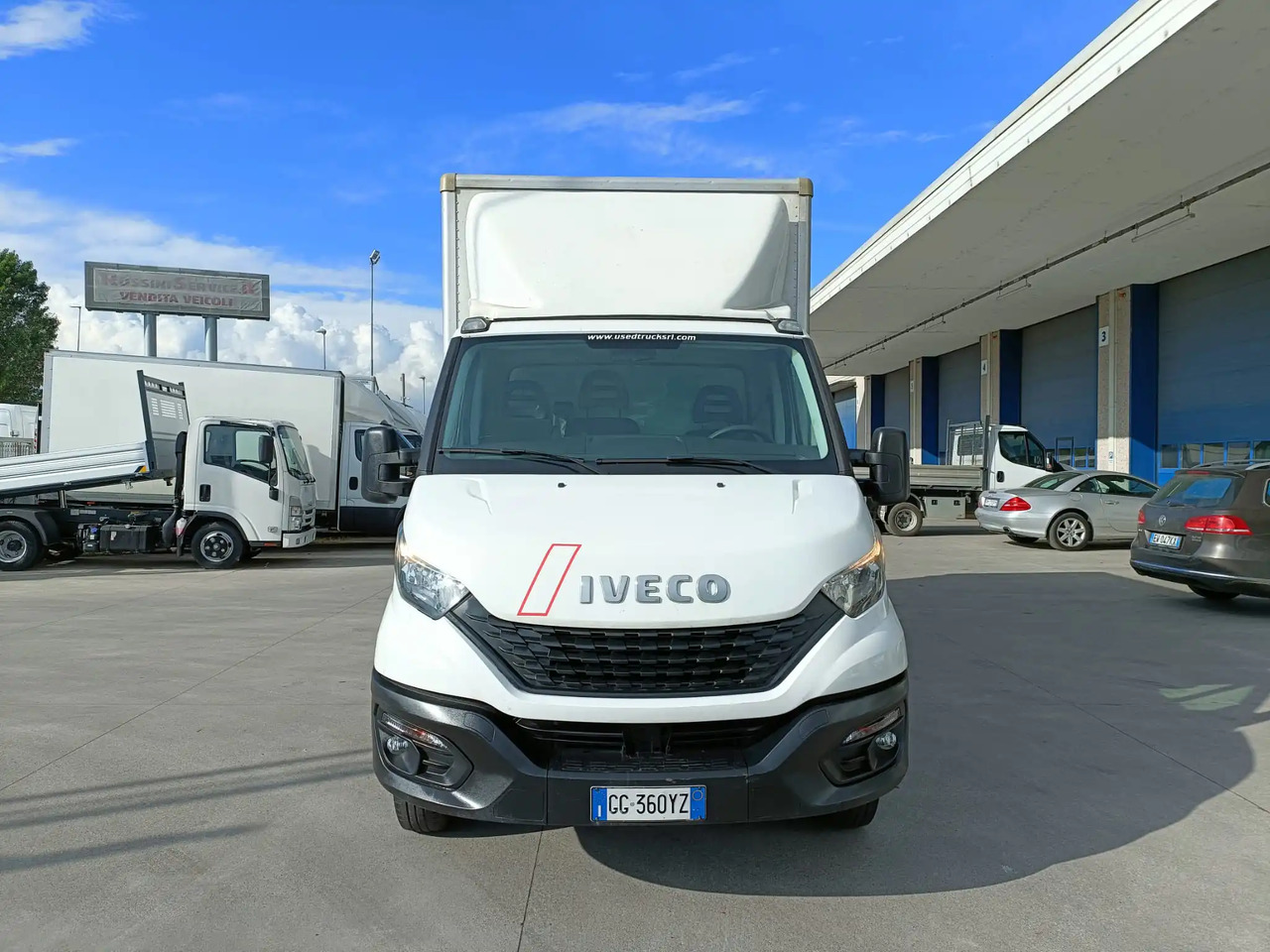 IVECO 35C14 FURGONATO BOX - Dostavno vozilo sa zatvorenim sandukom: slika 2 IVECO 35C14 FURGONATO BOX - Dostavno vozilo sa zatvorenim sandukom: slika 2