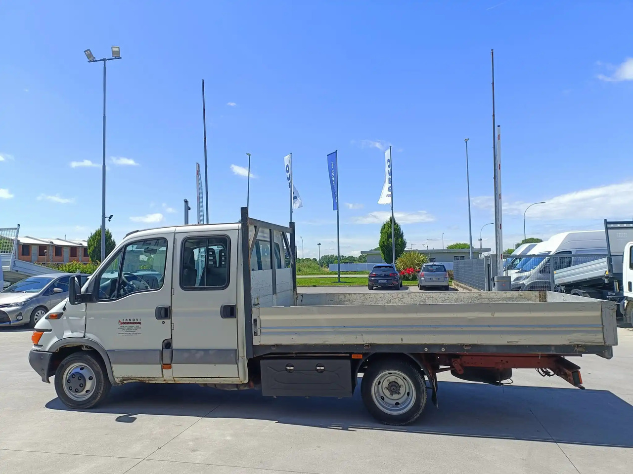 IVECO DAILY 35C11 - Dostavno vozilo sa otvorenom sandukom: slika 3 IVECO DAILY 35C11 - Dostavno vozilo sa otvorenom sandukom: slika 3