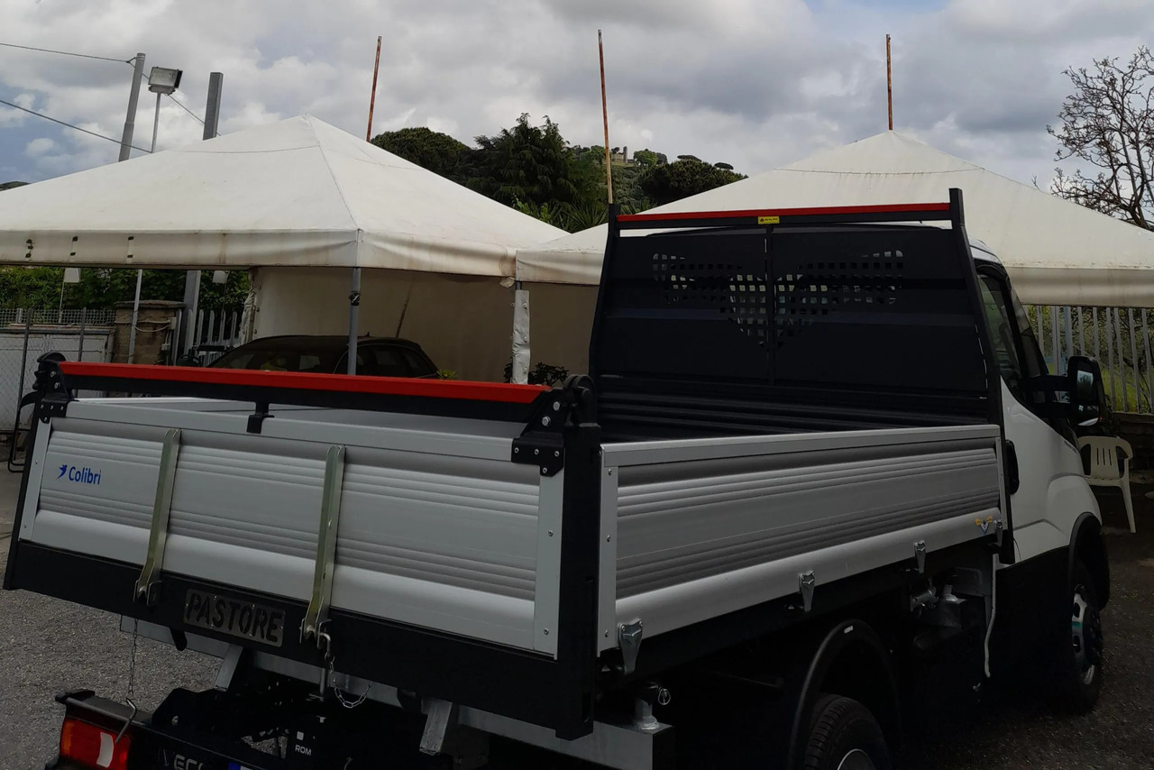 IVECO DAILY 35C12 2.3 RIBALTABILE 2025 NUOVO - Dostavno vozilo istovarivač: slika 3 IVECO DAILY 35C12 2.3 RIBALTABILE 2025 NUOVO - Dostavno vozilo istovarivač: slika 3