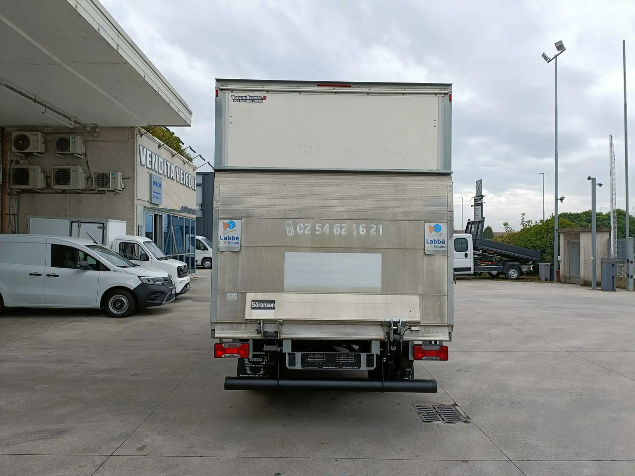 IVECO DAILY 35C16 3.0 - Dostavno vozilo sa zatvorenim sandukom: slika 5 IVECO DAILY 35C16 3.0 - Dostavno vozilo sa zatvorenim sandukom: slika 5