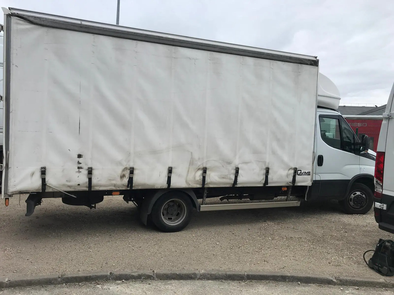 IVECO DAILY 35C16 CC 3000 - Dostavno vozilo sa ceradom: slika 2 IVECO DAILY 35C16 CC 3000 - Dostavno vozilo sa ceradom: slika 2