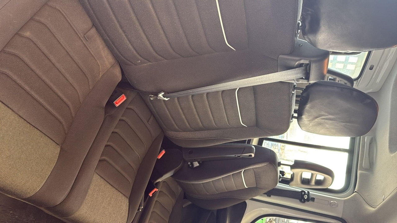 IVECO DAILY 35C16 DOPPIA CABINA RIBALTABILE TRILATERALE 3.0 - Dostavno vozilo istovarivač: slika 3 IVECO DAILY 35C16 DOPPIA CABINA RIBALTABILE TRILATERALE 3.0 - Dostavno vozilo istovarivač: slika 3