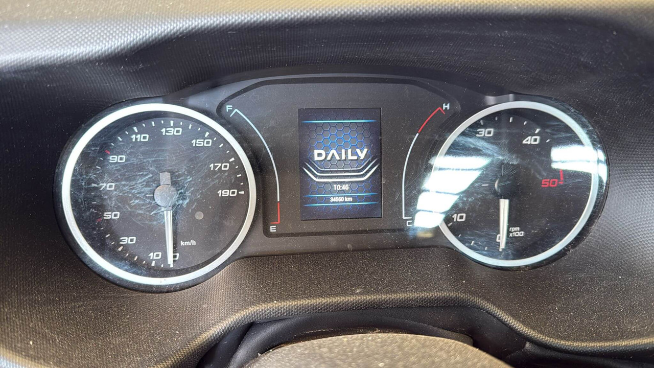 IVECO DAILY 35C16 DOPPIA CABINA RIBALTABILE TRILATERALE 3.0 - Dostavno vozilo istovarivač: slika 4 IVECO DAILY 35C16 DOPPIA CABINA RIBALTABILE TRILATERALE 3.0 - Dostavno vozilo istovarivač: slika 4