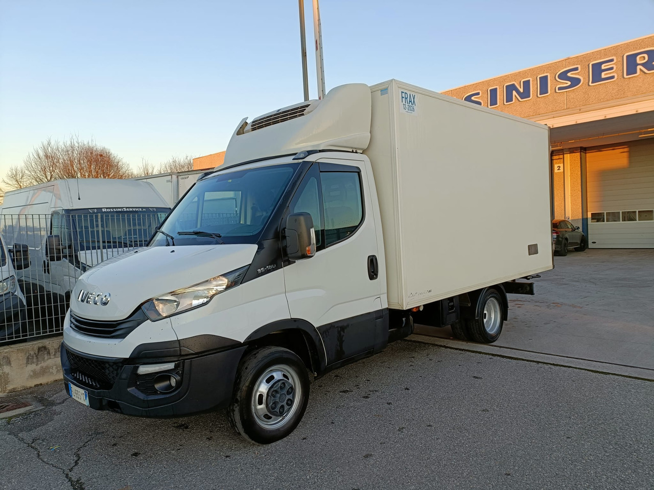 IVECO DAILY 35C18 FRIGO FRCX 3.0 - Dostavno vozilo hladnjača: slika 4 IVECO DAILY 35C18 FRIGO FRCX 3.0 - Dostavno vozilo hladnjača: slika 4