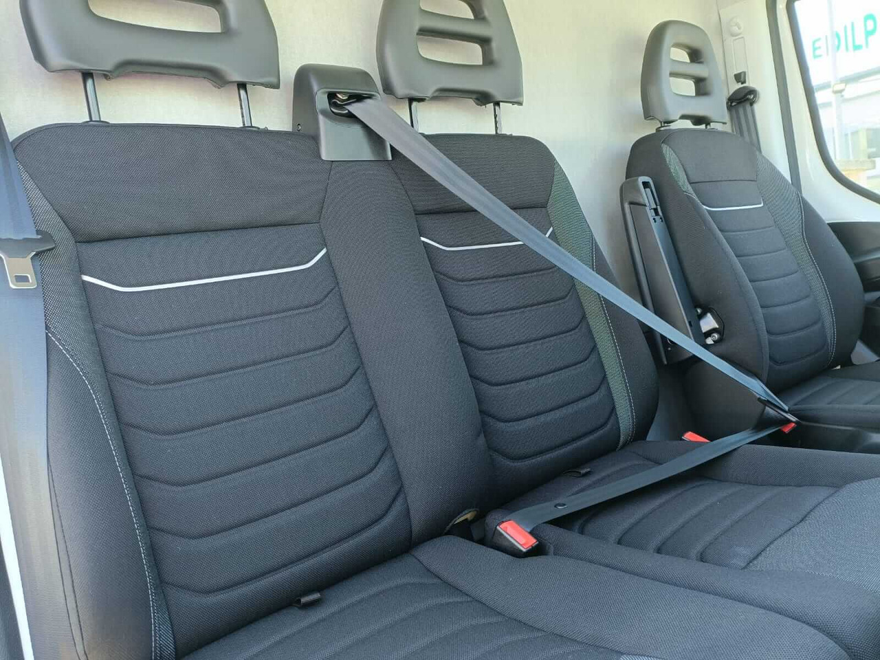 IVECO DAILY 35S14 L2H2 CNG METANO KM 0 IVECO DAILY 35S14 L2H2 CNG METANO KM 0: slika 11