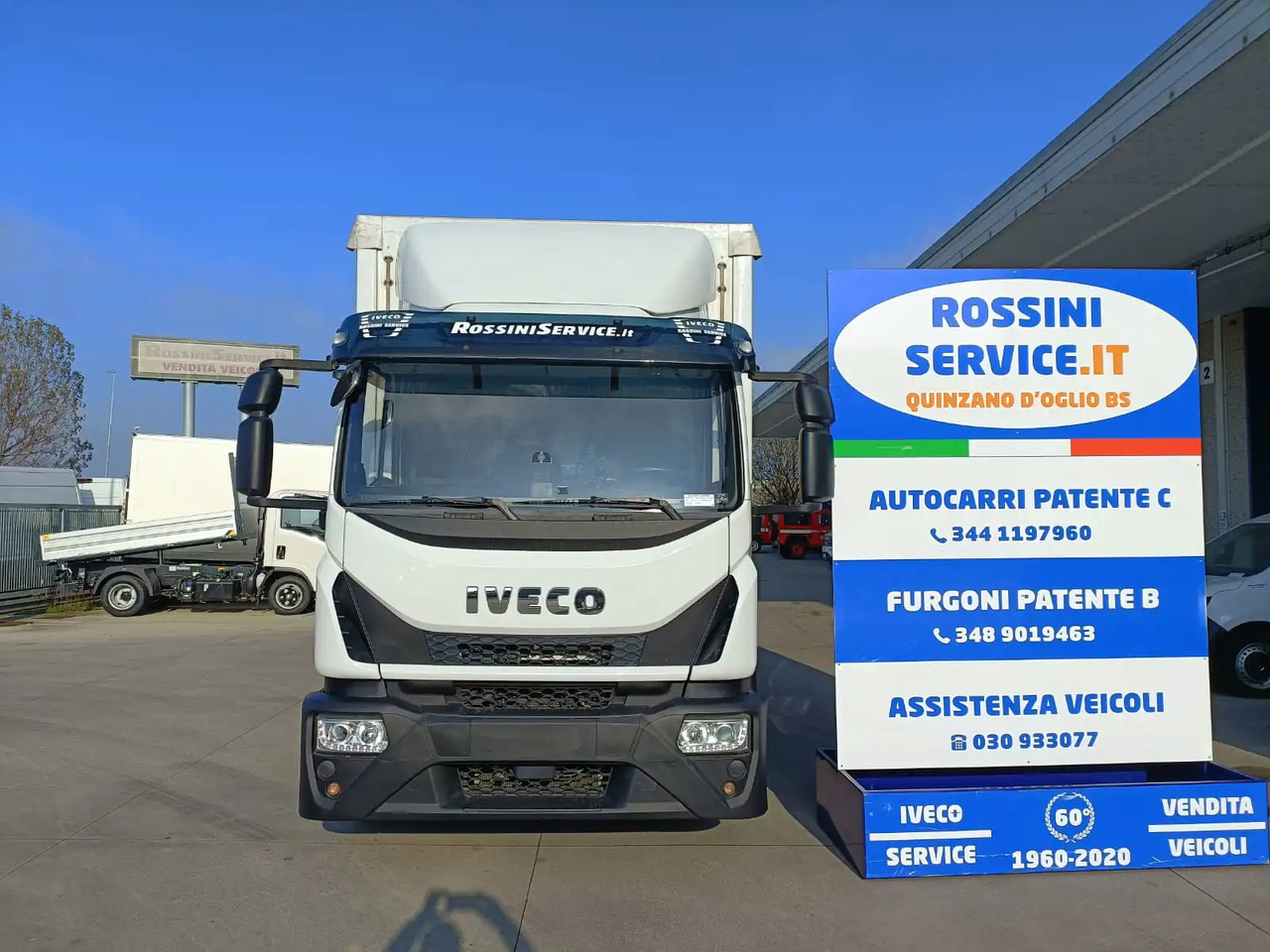 IVECO EUROCARGO 140E28P - Kamion sa golom šasijom i zatvorenom kabinom: slika 1 IVECO EUROCARGO 140E28P - Kamion sa golom šasijom i zatvorenom kabinom: slika 1