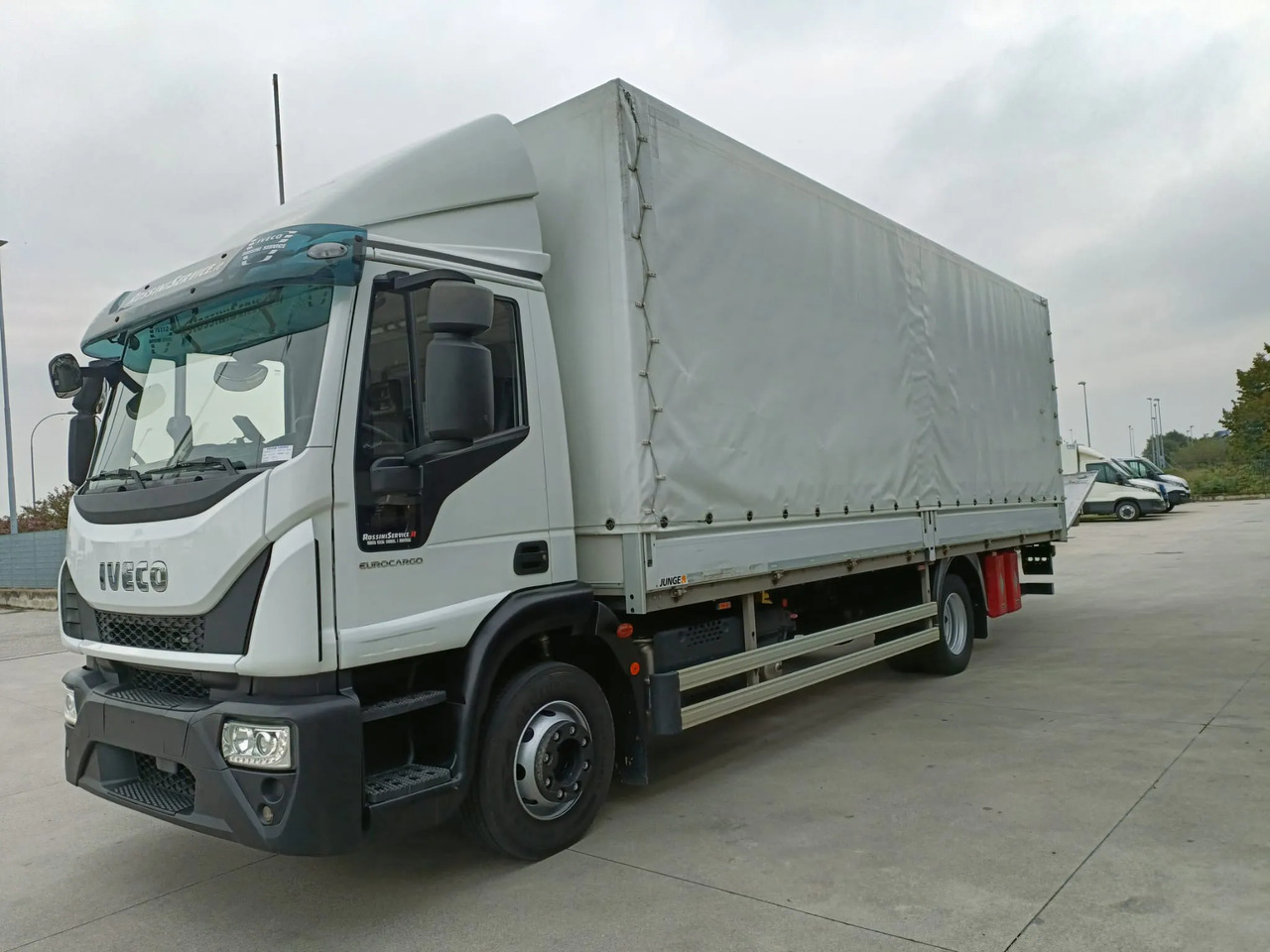 IVECO EUROCARGO 140E28P - Kamion sa ceradom: slika 1 IVECO EUROCARGO 140E28P - Kamion sa ceradom: slika 1