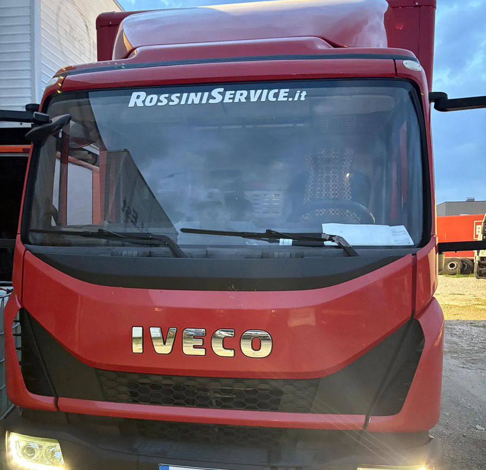 IVECO EUROCARGO 75E19 - Kamion sa zatvorenim sandukom: slika 2 IVECO EUROCARGO 75E19 - Kamion sa zatvorenim sandukom: slika 2