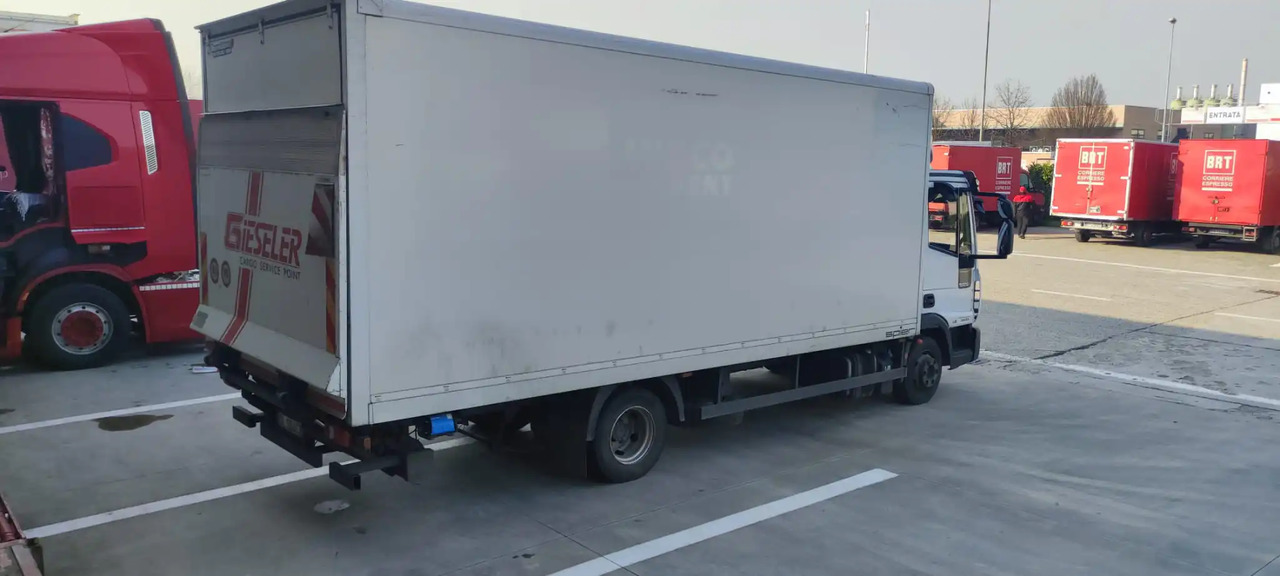 IVECO EUROCARGO 75E21 - Kamion sa zatvorenim sandukom: slika 2 IVECO EUROCARGO 75E21 - Kamion sa zatvorenim sandukom: slika 2