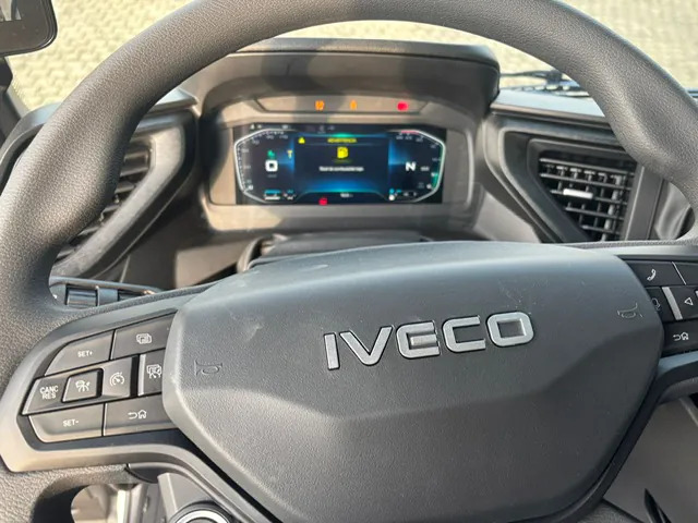 IVECO STRALIS S-WAY AS440S50 T/P - Kamion sa golom šasijom i zatvorenom kabinom: slika 3 IVECO STRALIS S-WAY AS440S50 T/P - Kamion sa golom šasijom i zatvorenom kabinom: slika 3