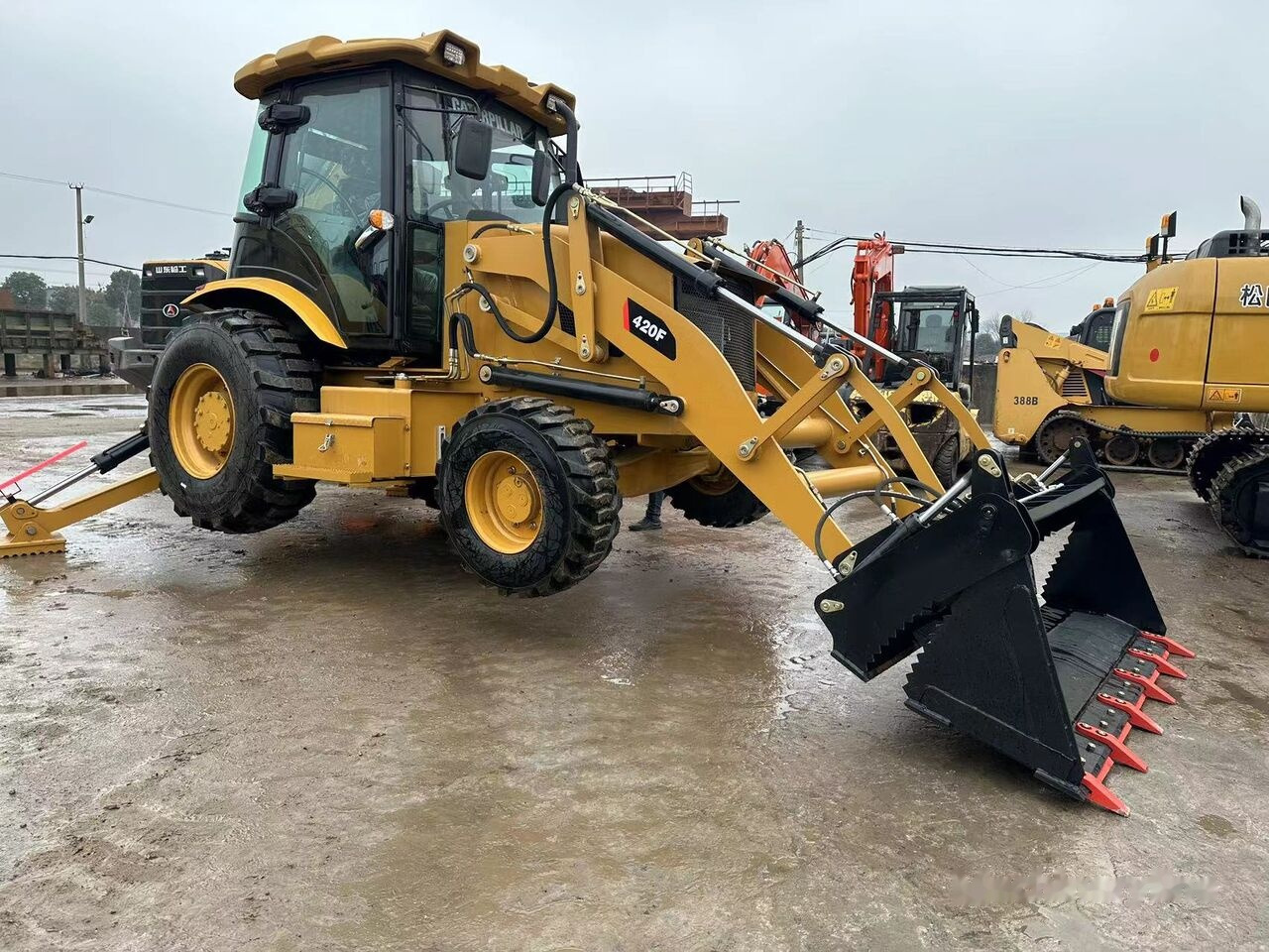 Caterpillar 420F - Bager utovarivač: slika 1 Caterpillar 420F - Bager utovarivač: slika 1