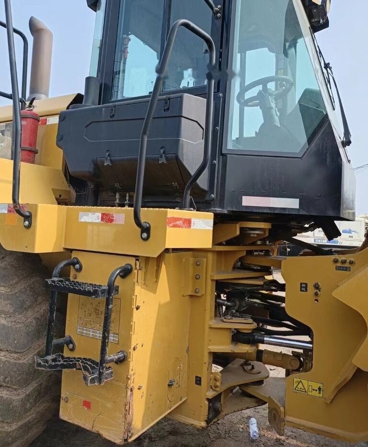 Caterpillar 950GC - Utovarivač točkaš: slika 3 Caterpillar 950GC - Utovarivač točkaš: slika 3