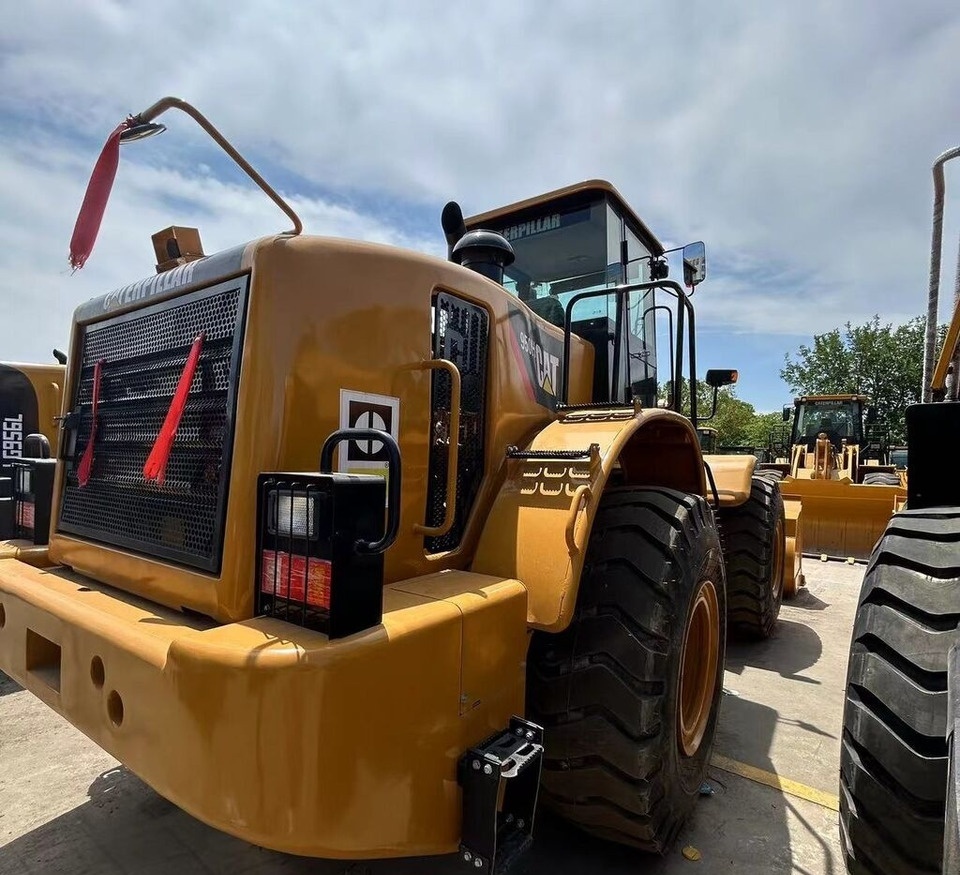 Utovarivač točkaš Caterpillar 950H: slika 6
